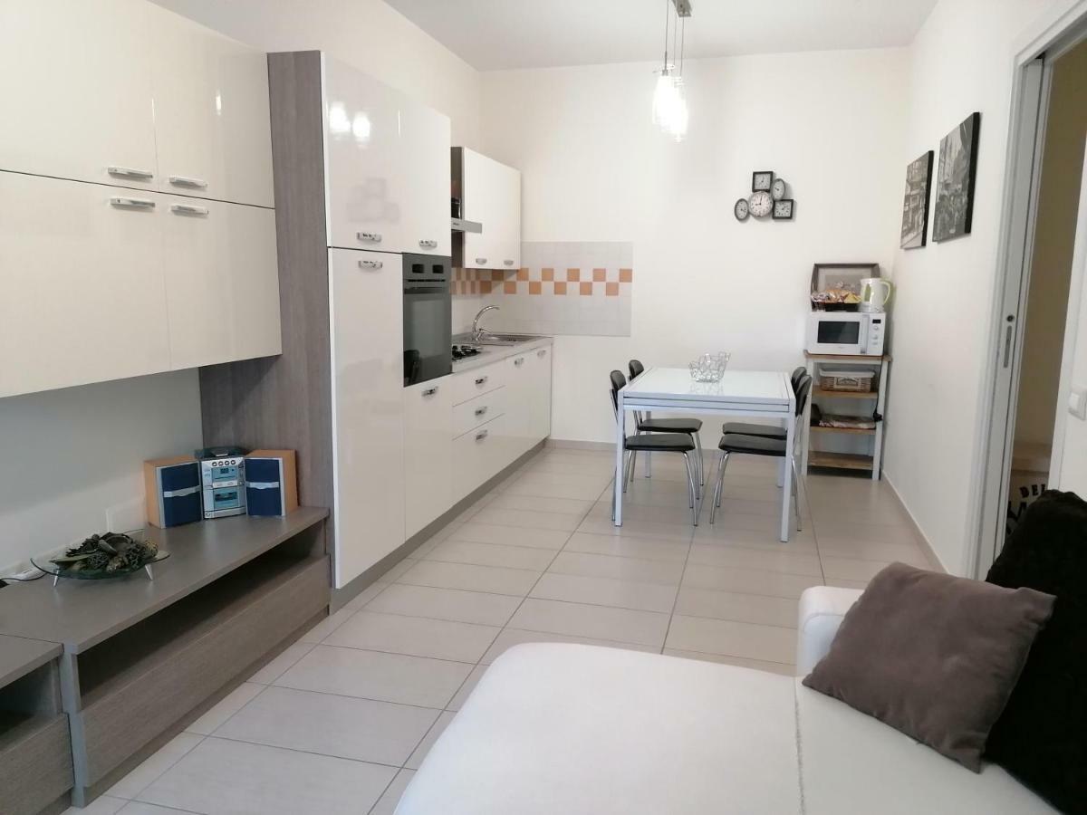 Appartamento Elegante Nuovissimo Quartu SantʼElena Dış mekan fotoğraf