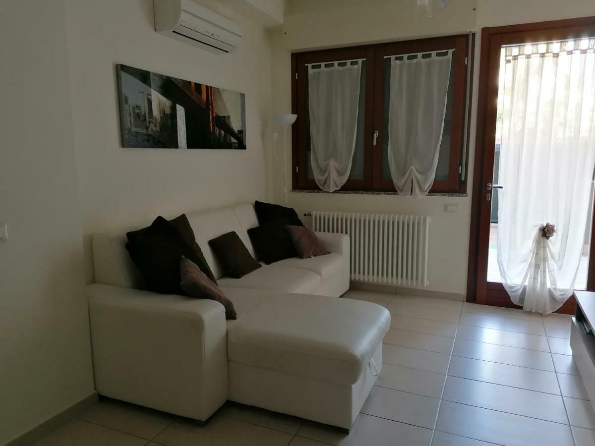 Appartamento Elegante Nuovissimo Quartu SantʼElena Dış mekan fotoğraf