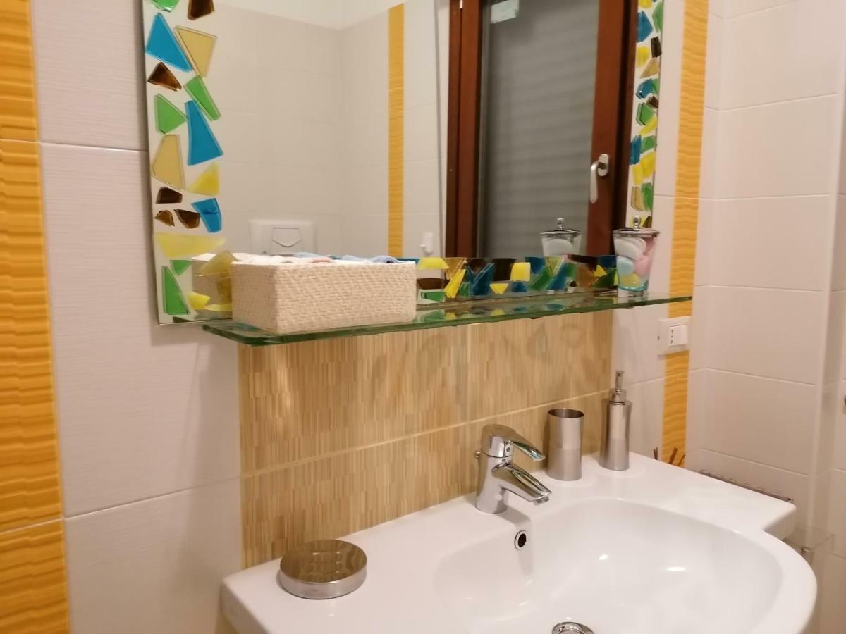 Appartamento Elegante Nuovissimo Quartu SantʼElena Dış mekan fotoğraf